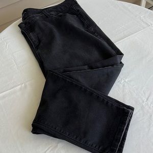 Celebrity pink size 22, black